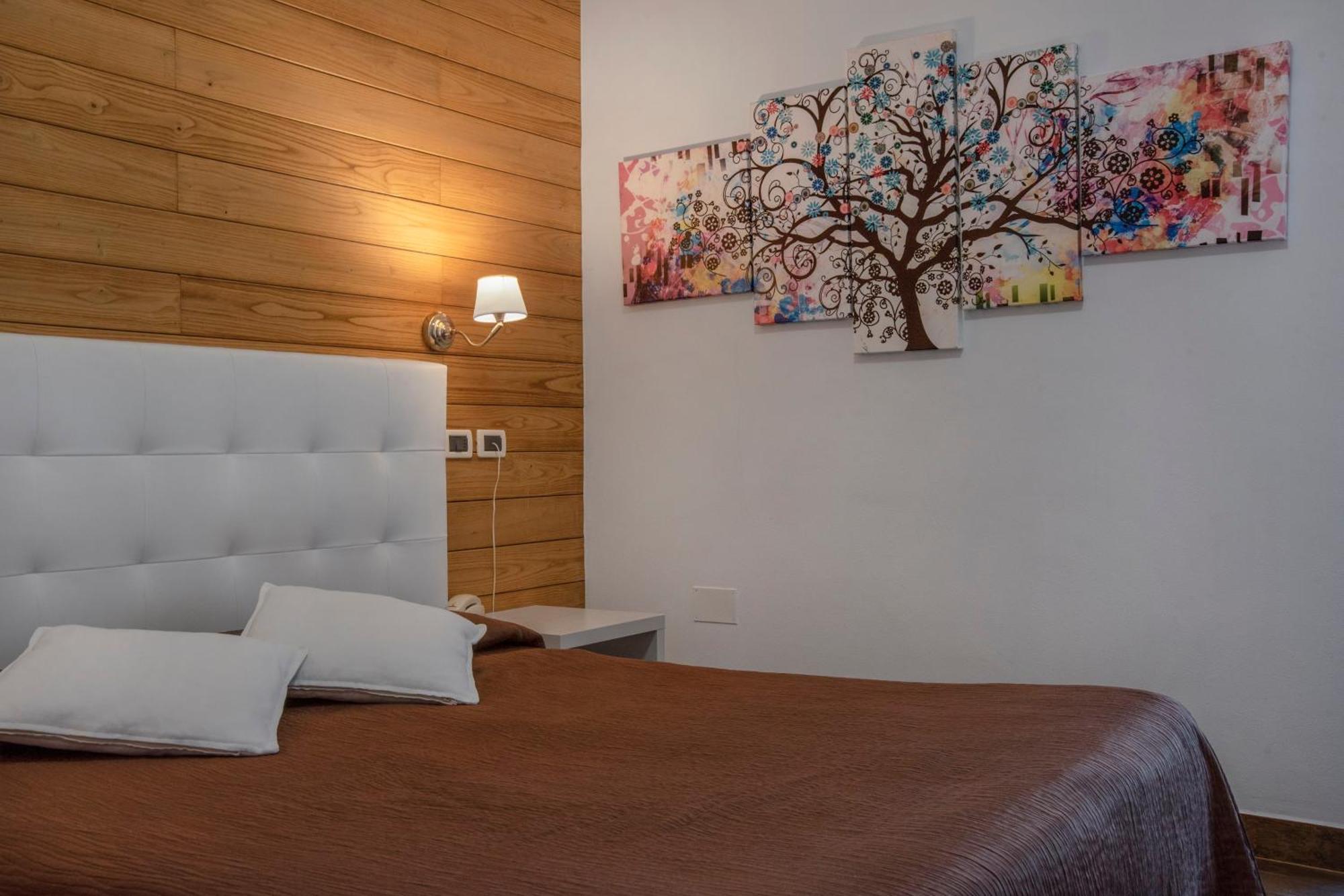 Piccolo Hotel Aurora Abbadia San Salvator Buitenkant foto